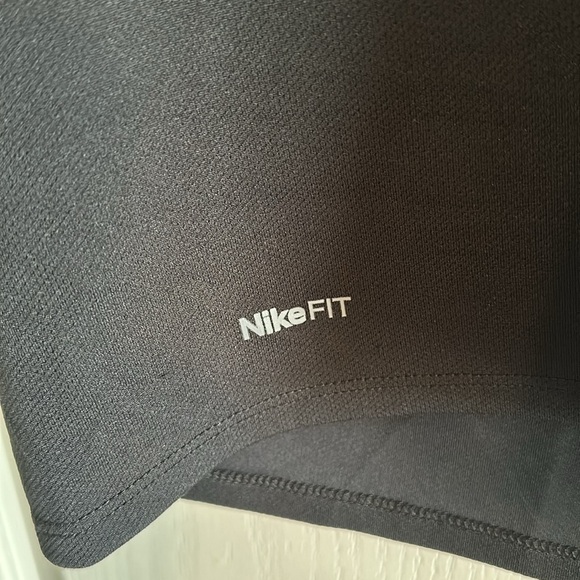 Men’s Small Black Nike FIT DRY Tee - Picture 2 of 5